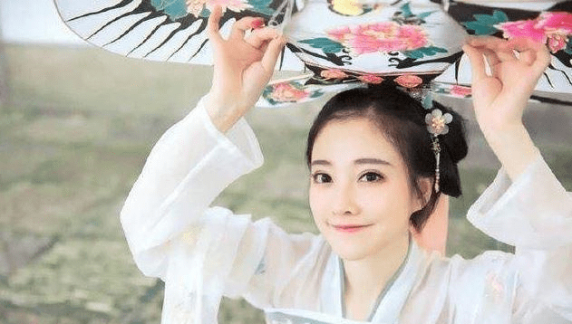 科技新品顛覆未來生活體驗(yàn)，慕雅哲云詩(shī)詩(shī)最新章節(jié)揭秘