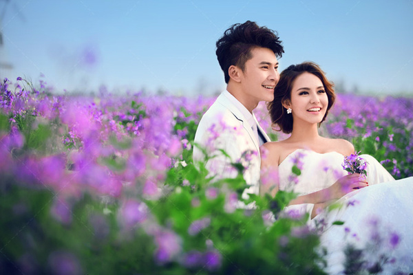 秋霞最新婚,秋霞最新婚，一場(chǎng)自然美景的探索之旅