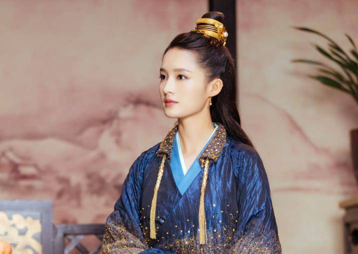 演員李齡，與自然美景的邂逅與內(nèi)心寧靜之旅