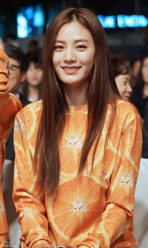 韓國(guó)女明星的心靈之旅，自然美景探尋與內(nèi)心平靜的追尋
