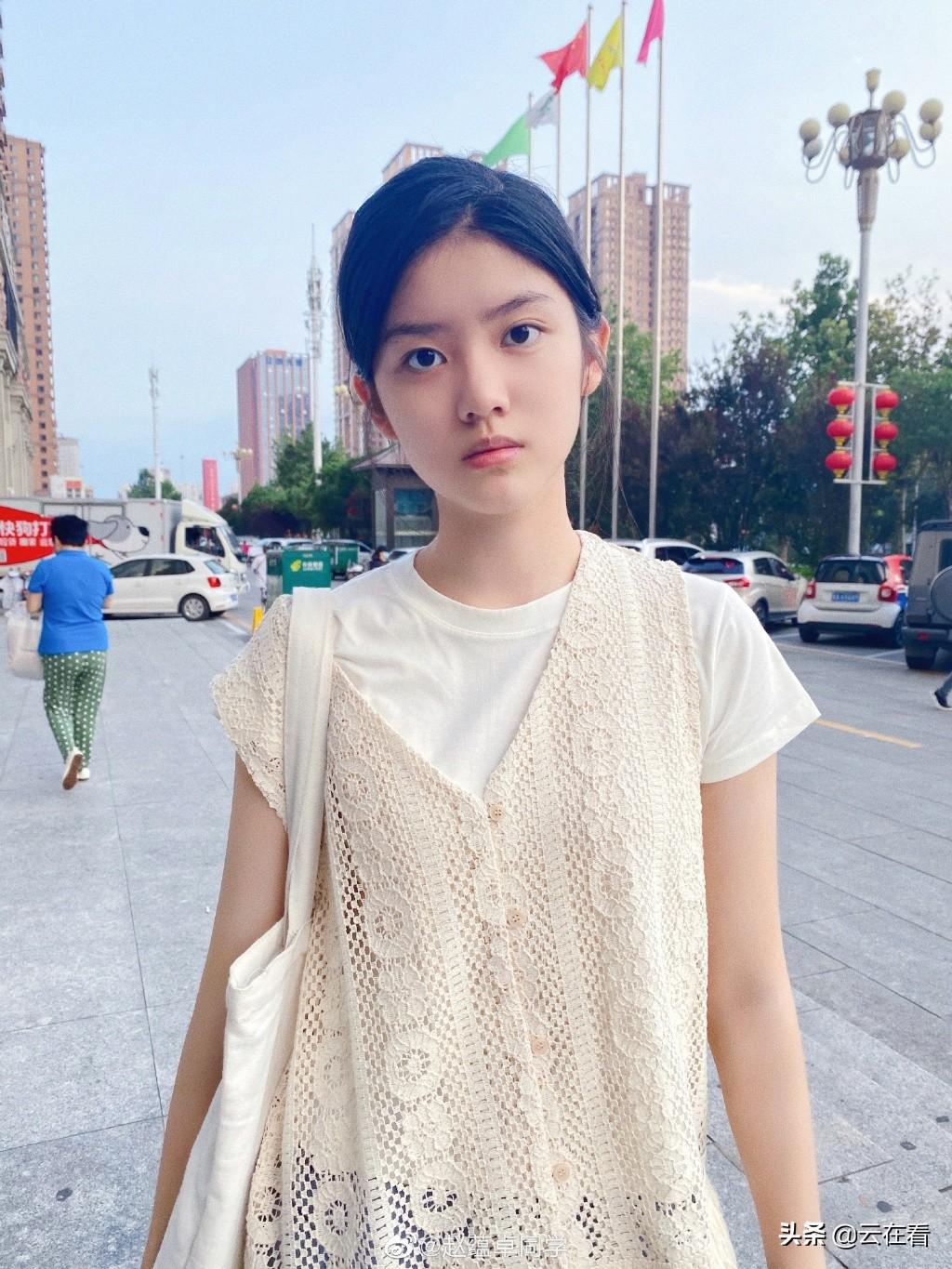 趙蘊(yùn)卓近照，日常小確幸與友情的溫馨時(shí)光