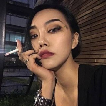 最新美女紋身圖案，時(shí)尚潮流中的個(gè)性表達(dá)