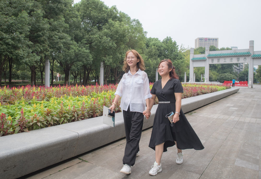 武漢最新溫情，學習之光，照亮未來希望之路