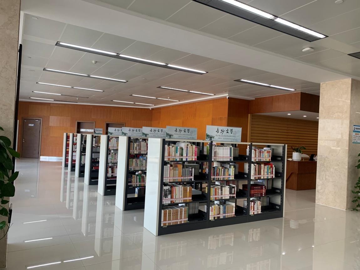 何頓最新作品，引領(lǐng)你進(jìn)入獨(dú)特的文學(xué)之旅